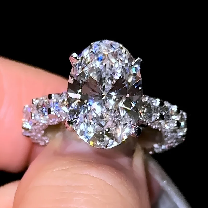 Crown Oval-Cut Lab-Grown Diamond